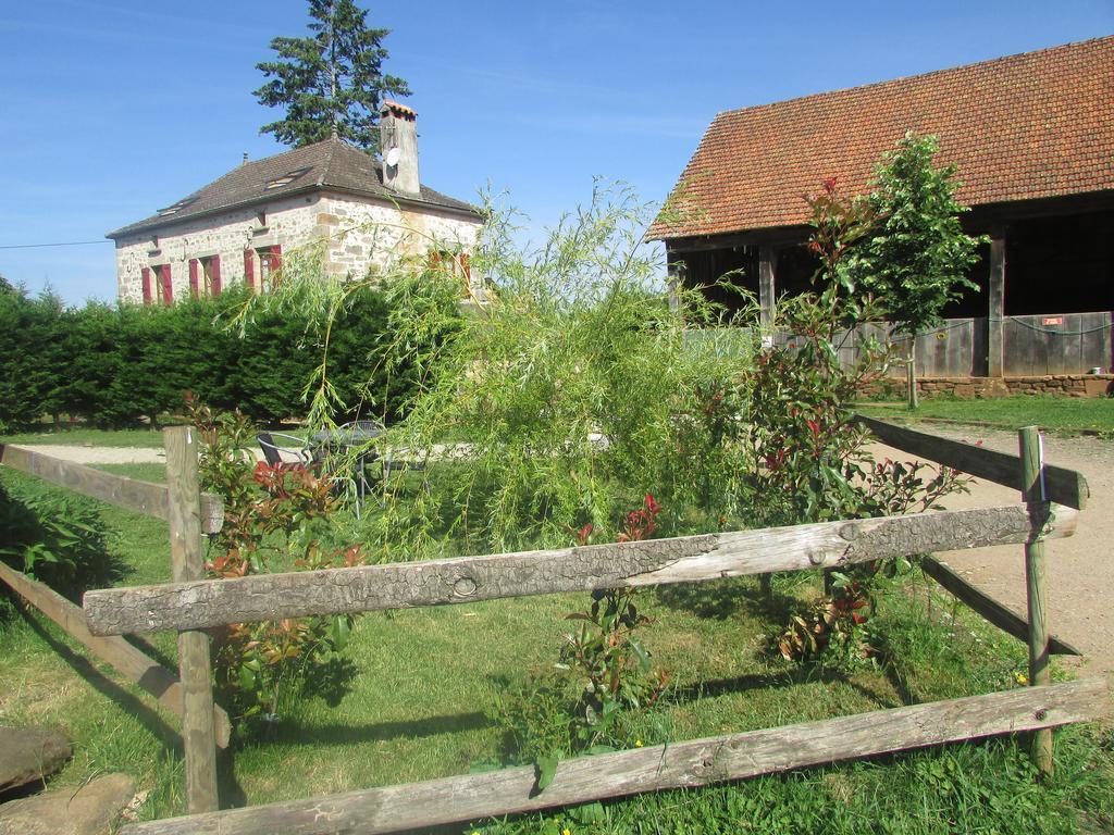 Ecuries De Saint Maurice- Maison D'Hotes De Gondou Lacapelle-Marival Εξωτερικό φωτογραφία